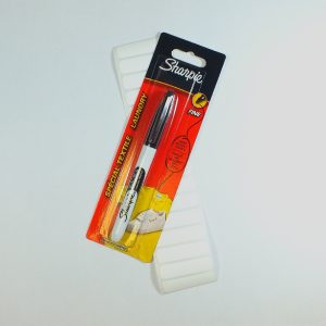 Write your labels as and when you need them with these pre-cut nametapes and Laundry pen.